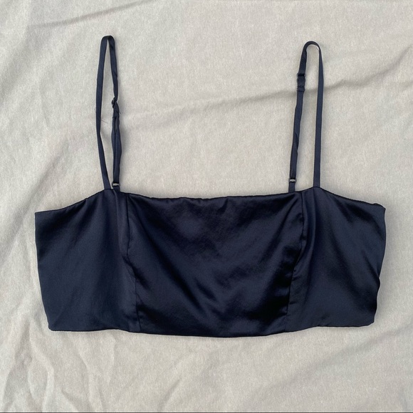 🚫SOLD🚫 REFORMATION Venus Top in Black 🏴 - Picture 2 of 5